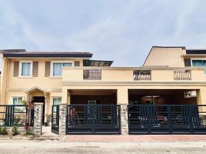 3BR with Movie Stay in Vista Mall Malolos by Casa Bella de Provence