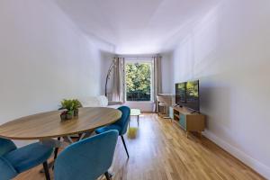 Romantique 4 Étoiles ,Appartement Chic près du Canal, Paris