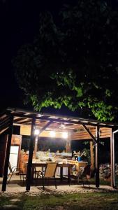 Μονόχωρος με αυλή