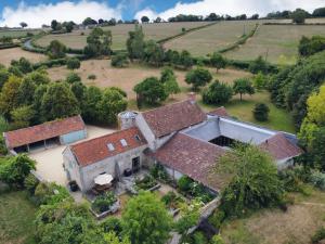 Hill House, Spectacular Rural Home With Hot Tub