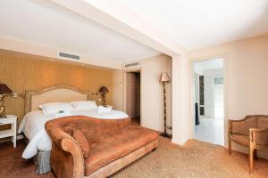 Villa familiale à louer avec piscine vue mer – 4 chambres, Mandelieu proche Cannes