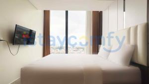 1BR Pollux Habibie B1207 City and Sea View