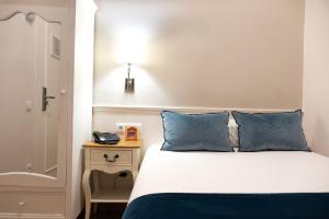 Single Room room in Mesón Castilla Atiram Hotels