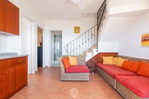 The Summit House - Eden Rock