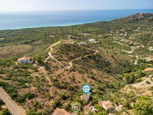 The Summit House - Eden Rock