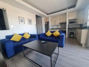 Cozy Unit 26 , Genesis on Fairmount