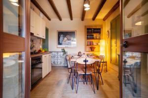 VILLA TERRA DEL SOLE 10&2, Emma Villas