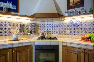 VILLA TERRA DEL SOLE 10&2, Emma Villas