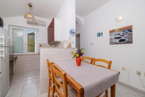 Apartments Villa Mala