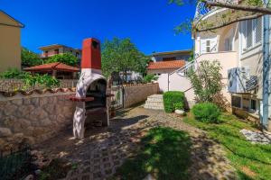 Apartments Villa Mala