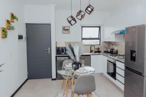 Chanty Serenity Apartment with Pool and Gym