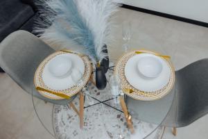 Chanty Serenity Apartment with Pool and Gym