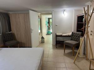 Angel Home Steps from the Sea