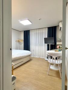 DS House #서울 #공항버스정류장 #관악롯데백화점