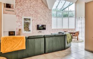 Maisons de vacances Pet Friendly Home In Pirou With Wifi : photos des chambres
