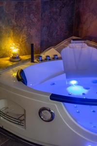 Aurelia Garden Suite