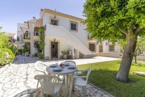 Vera Coast Fantástico Bajo con Jardin y Piscina