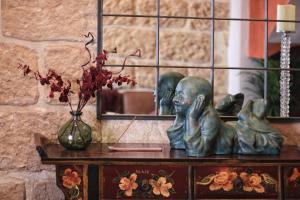 Casa Marron Boutique Home