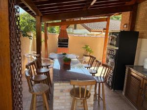 Casa 30 m da praia,condomínio Tenório