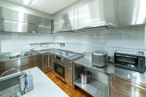 最大20名宿泊可能 大型テレビでスポーツ観戦 グループ旅行に最適 KOEI HOUSE in AWASE