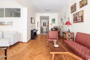 F & B Collection - Flat for 5