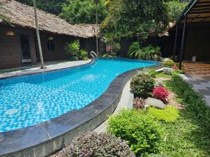 An Riverside Ecolodge