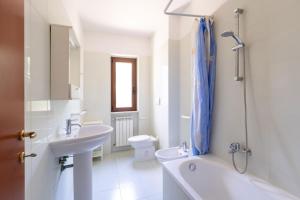 Tommy House by BarbarHouse