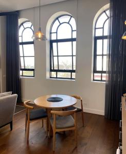 THE DEVLIN APARTMENTS 2 Bedroom Apartment near GMHBA stadium in Geelong - 108