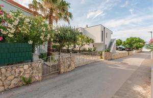 Nice Apartment In Vir With Wifi