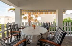 Nice Apartment In Vir With Wifi