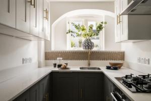 The Atelier A Stylish Cheltenham Hideaway for 4