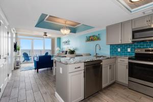 Azorean Breeze by Casanita Properties - Luxury 2BR Suite