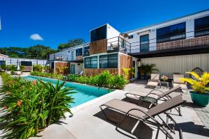 Nomad Containers - Adults only - Ubytování bez kategorie ve městě Tamarindo