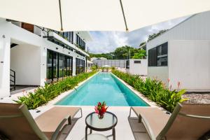 Nomad Containers - Adults only