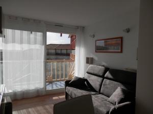 Appartements T2 avec piscine, terrasse et parking a Vieux-Boucau - FR-1-379-81 : photos des chambres