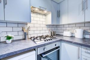 Wimbledon 2BR Flat Sleeps 6 Free Parking