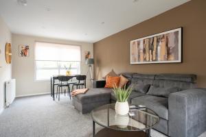 3 BDR House At Caledonia Luxe Stays Short Lets & Serviced Accommodation Livingston
