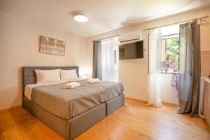 Josephs Studio by Corfuescapes