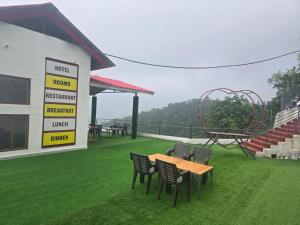 Hotel hr inn morni - 3hvězdičkové hotely ve městě Panchkula