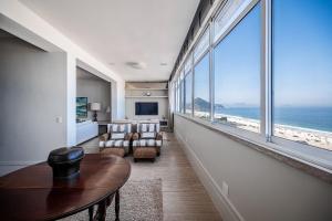 Copacabana - Av. Atlântica | 3 Suítes, amplo e Vista Mar