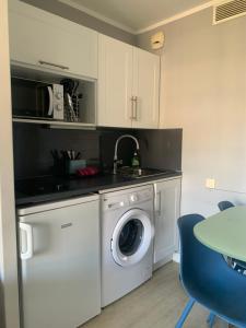 2 pièces vue piscine et plage à 2min