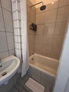 The KEDESAN Huis - Guest House