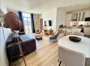 MAGNIFIQUE 3 P AVEC BALCON VUE PROXIMITE PLAGE