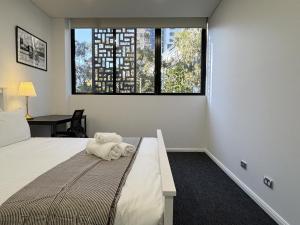 Efficient 2 bedrooms Apt with 3 Beds
