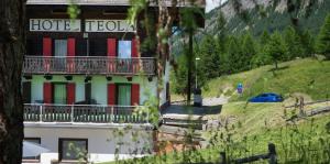 Hotel Teola