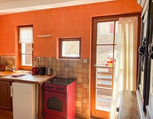 Appartements La Maison Bleue - Historic House in the Heart of Riquewihr : photos des chambres