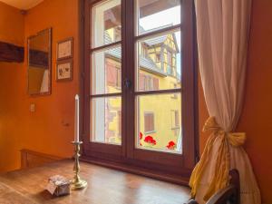 Appartements La Maison Bleue - Historic House in the Heart of Riquewihr : photos des chambres