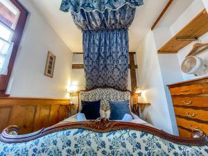 Appartements La Maison Bleue - Historic House in the Heart of Riquewihr : photos des chambres
