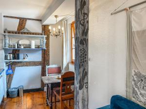 Appartements La Maison Bleue - Historic House in the Heart of Riquewihr : photos des chambres