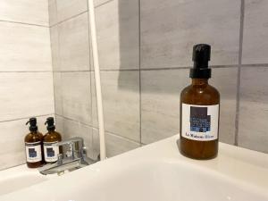 Appartements La Maison Bleue - Historic House in the Heart of Riquewihr : photos des chambres